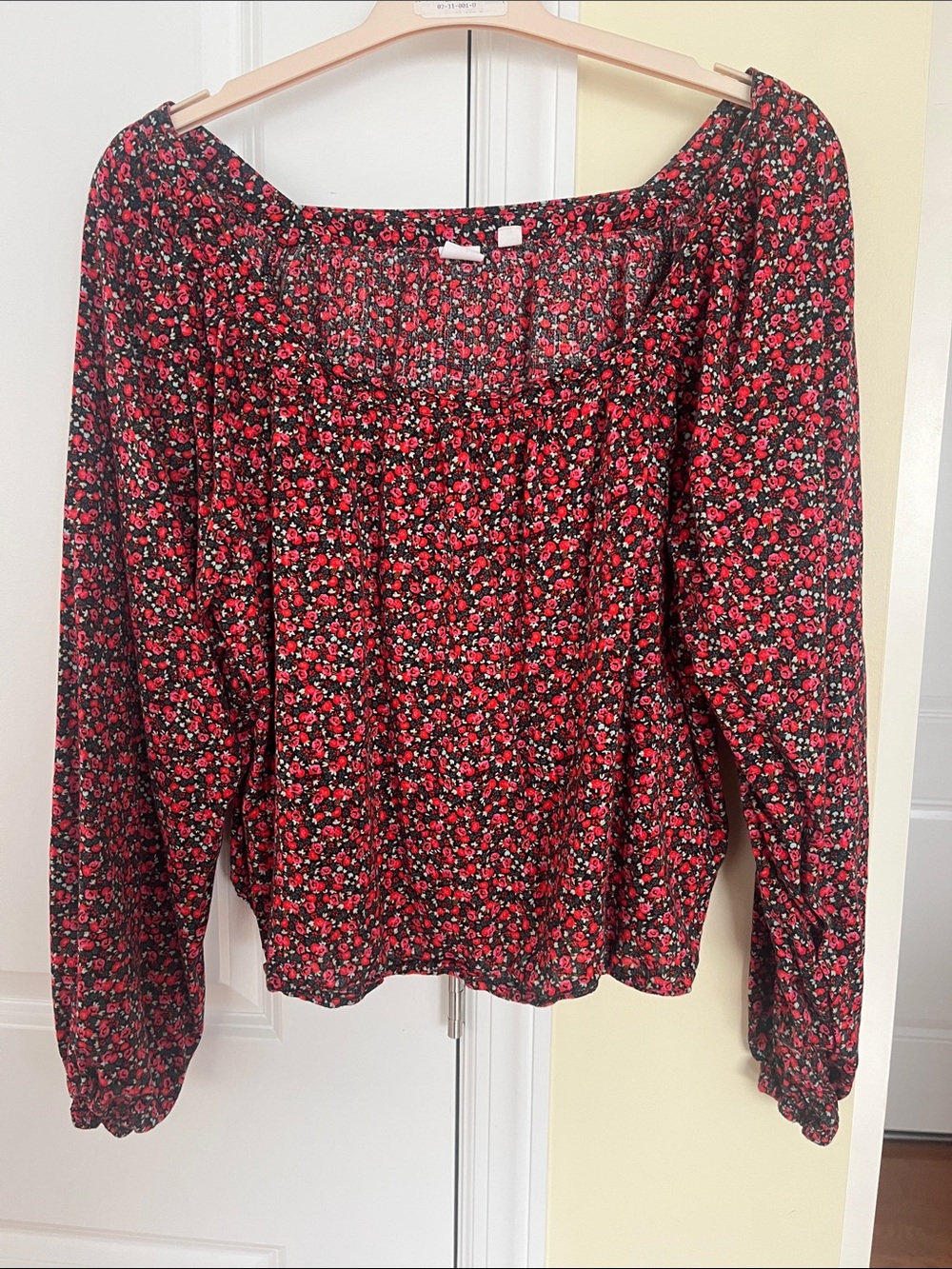 Women’s Red Floral Square-Neck Blouse size large from Gap